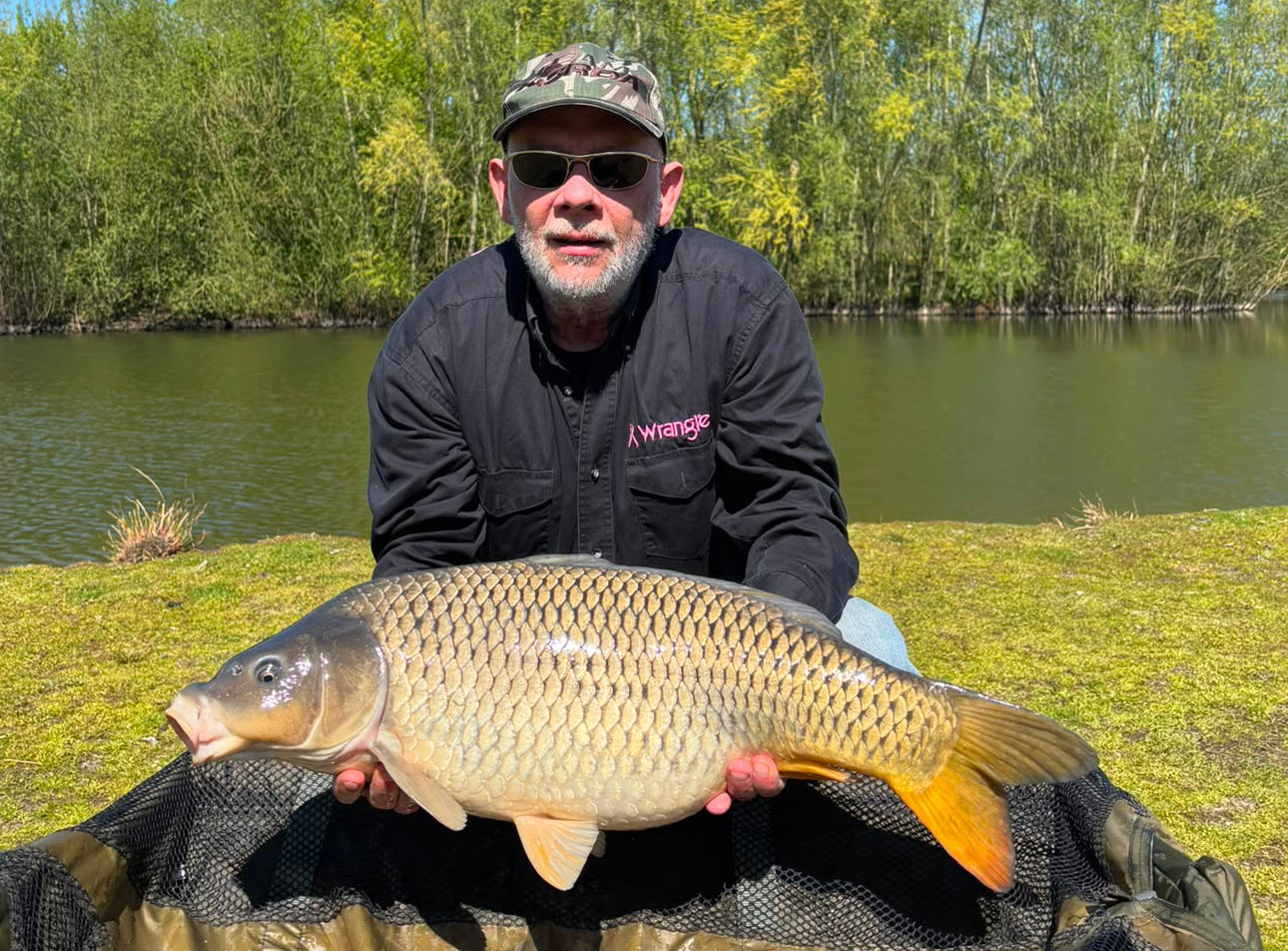 Vijver 3: Vissen van 5-17 kg. 24 uur.